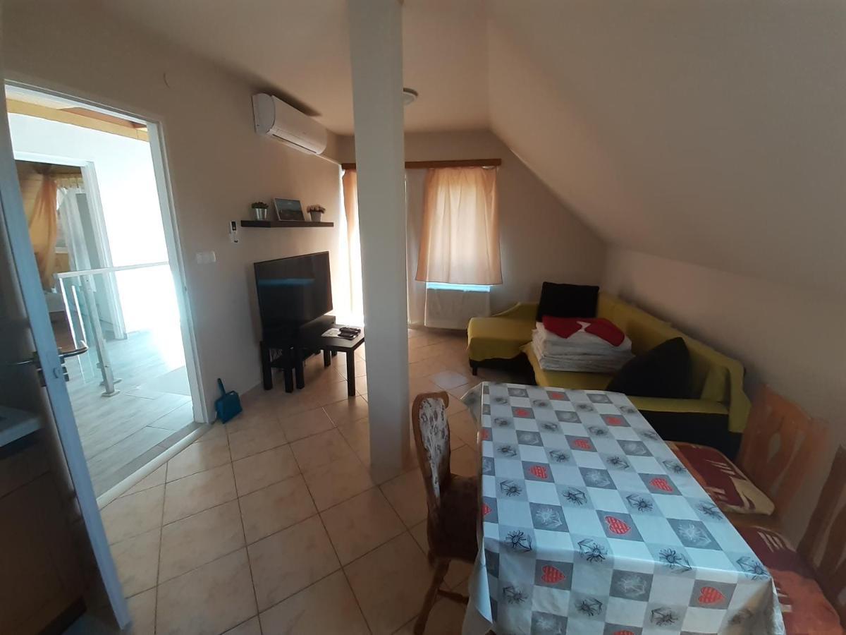 Margareta Apartman - Balatonlelle Exteriör bild