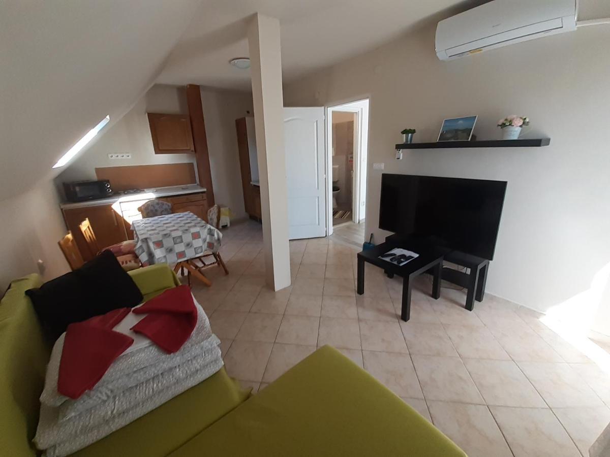 Margareta Apartman - Balatonlelle Exteriör bild