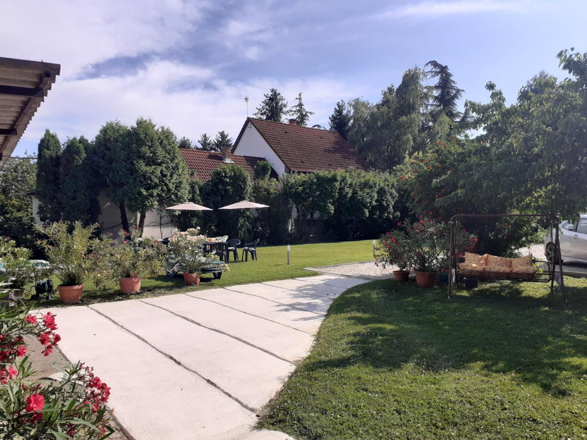 Margareta Apartman - Balatonlelle Exteriör bild