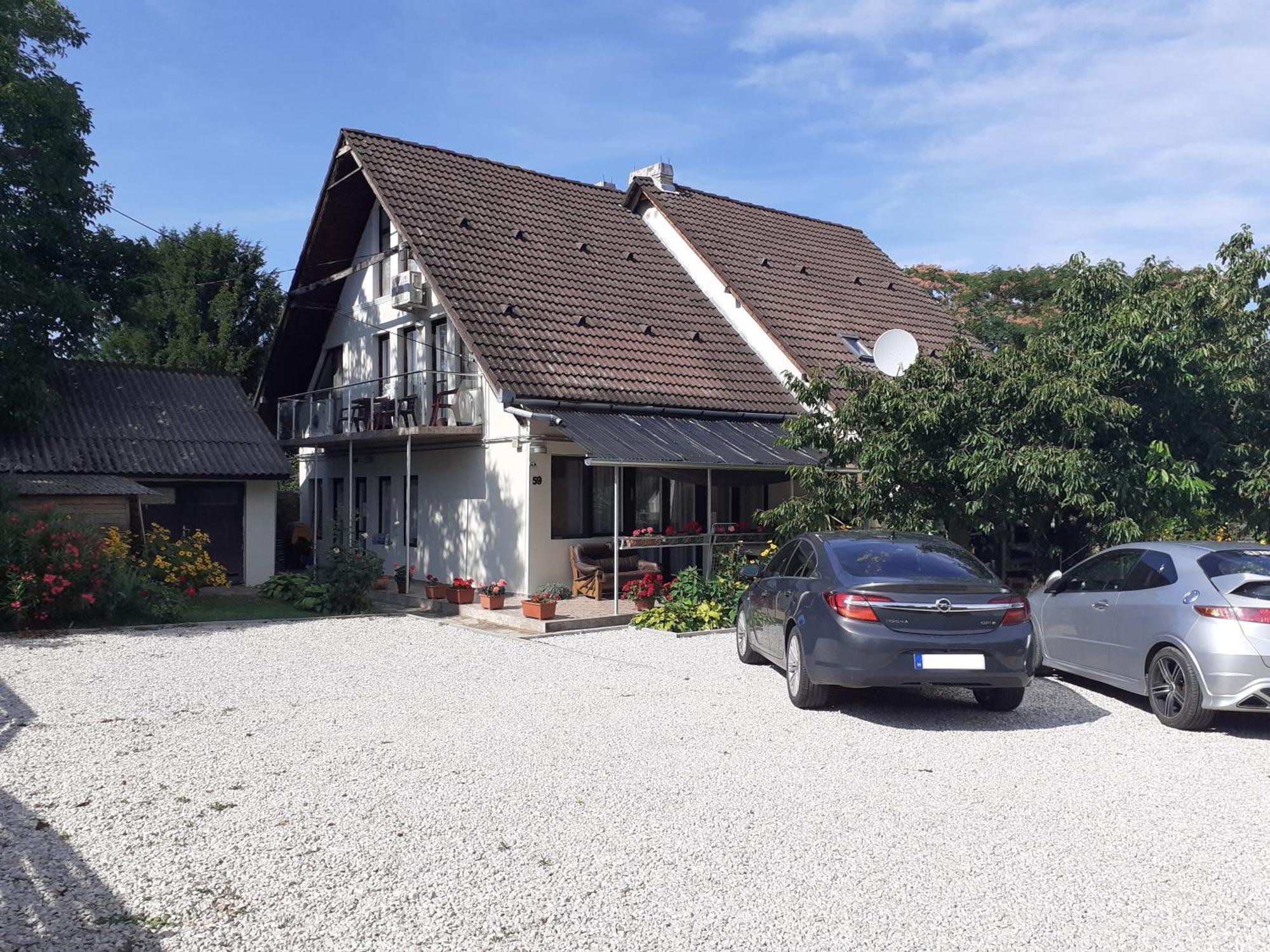 Margareta Apartman - Balatonlelle Exteriör bild