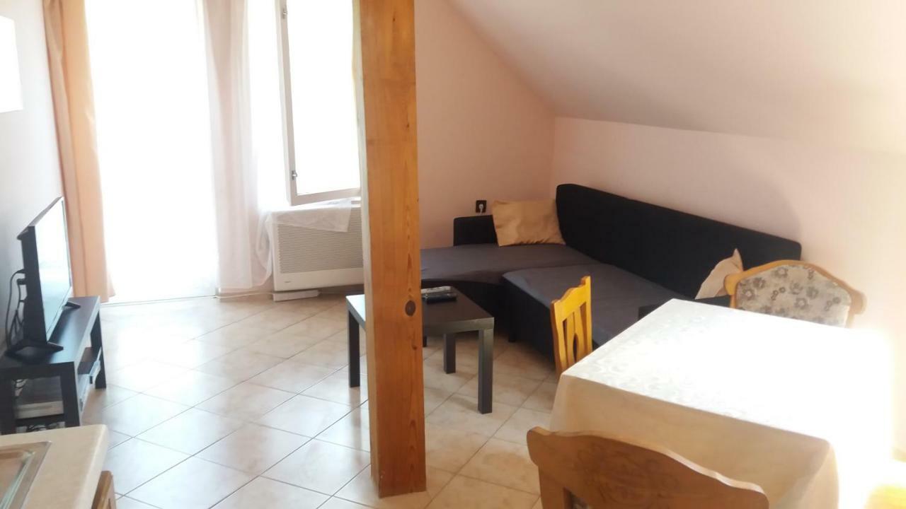 Margareta Apartman - Balatonlelle Exteriör bild